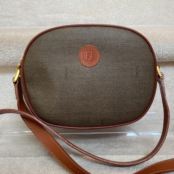 Fendi bag poshmark clearance